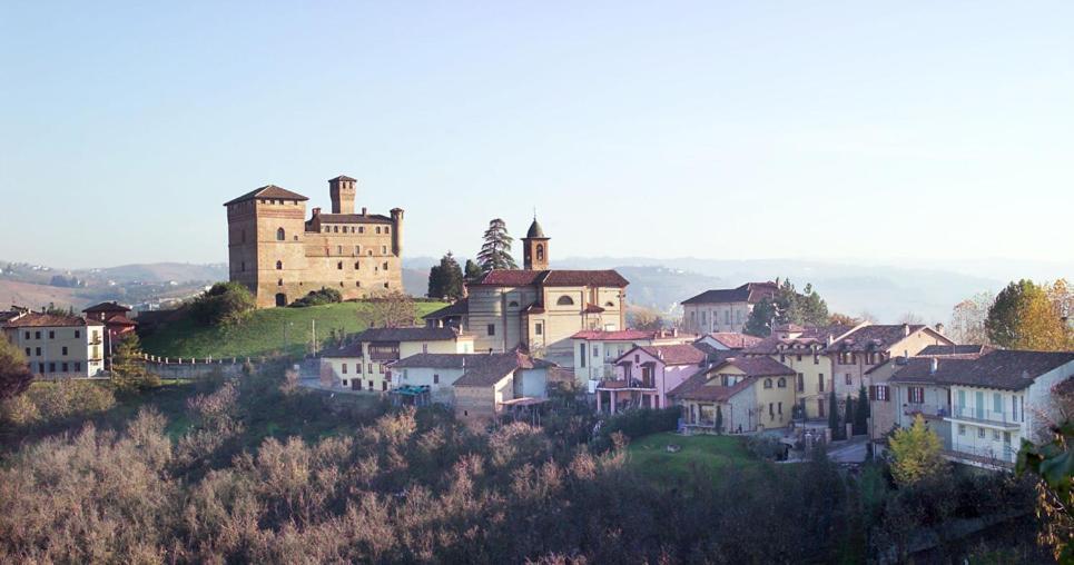 Hotel Casa Pavesi Grinzane Cavour Exterior foto